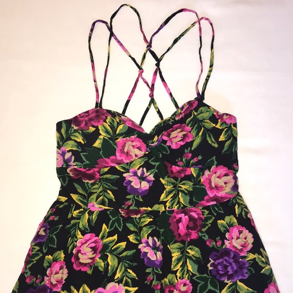 ⭐️3 for $29 Twenty-one Mini Sun Dress⭐️ - Picture 2 of 11